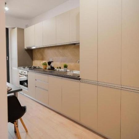 Lux Apartament Bacău Eksteriør billede